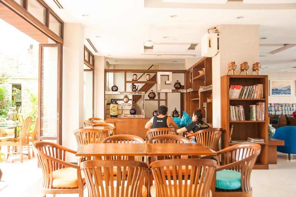 Crystal Inn Phuket Exterior photo