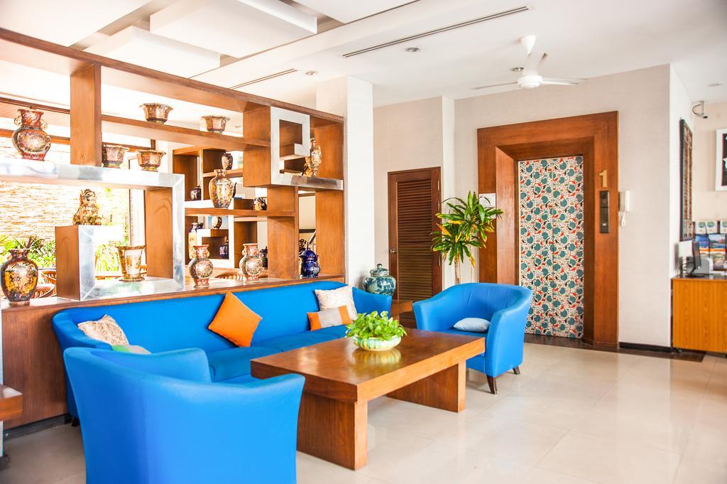 Crystal Inn Phuket Exterior photo