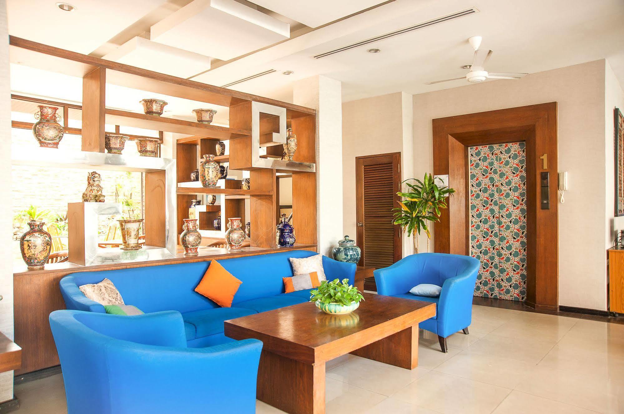 Crystal Inn Phuket Exterior photo